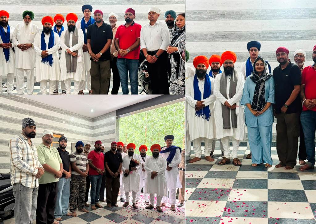 Grand welcome for Baba Keval Singh Ji with a shower of flowers upon his arrival at Ram Nagar Dhaiha